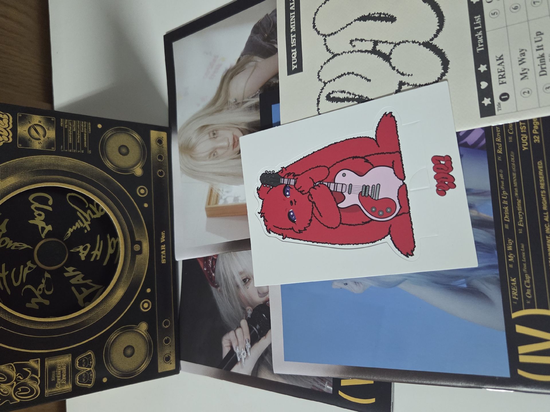 YUQ1 Universal Album Album 