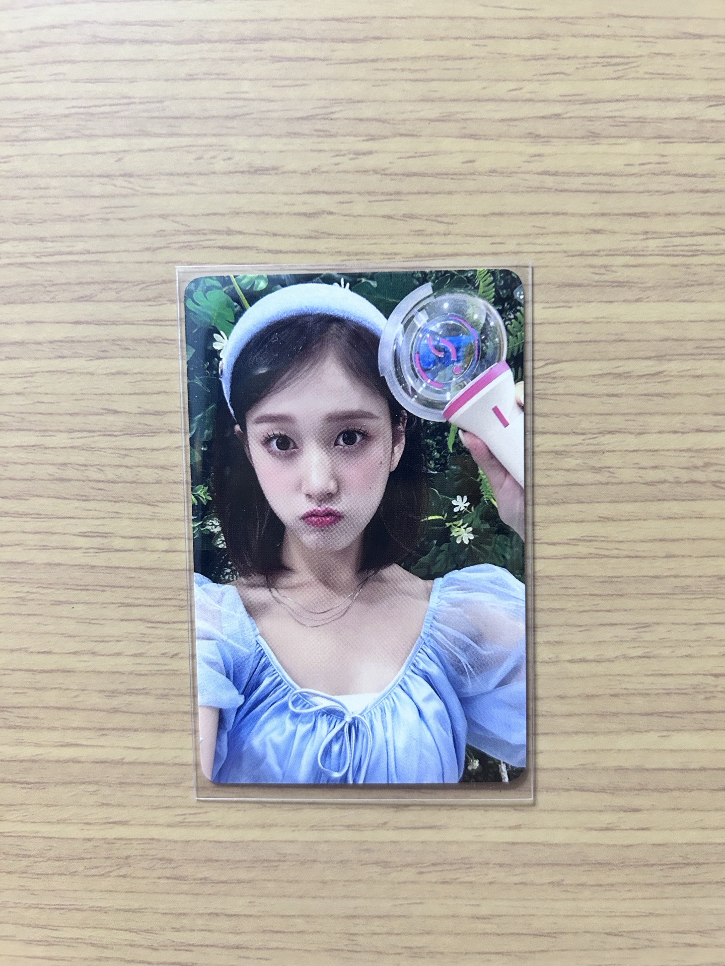 STAYC 手燈卡 J 張叡恩