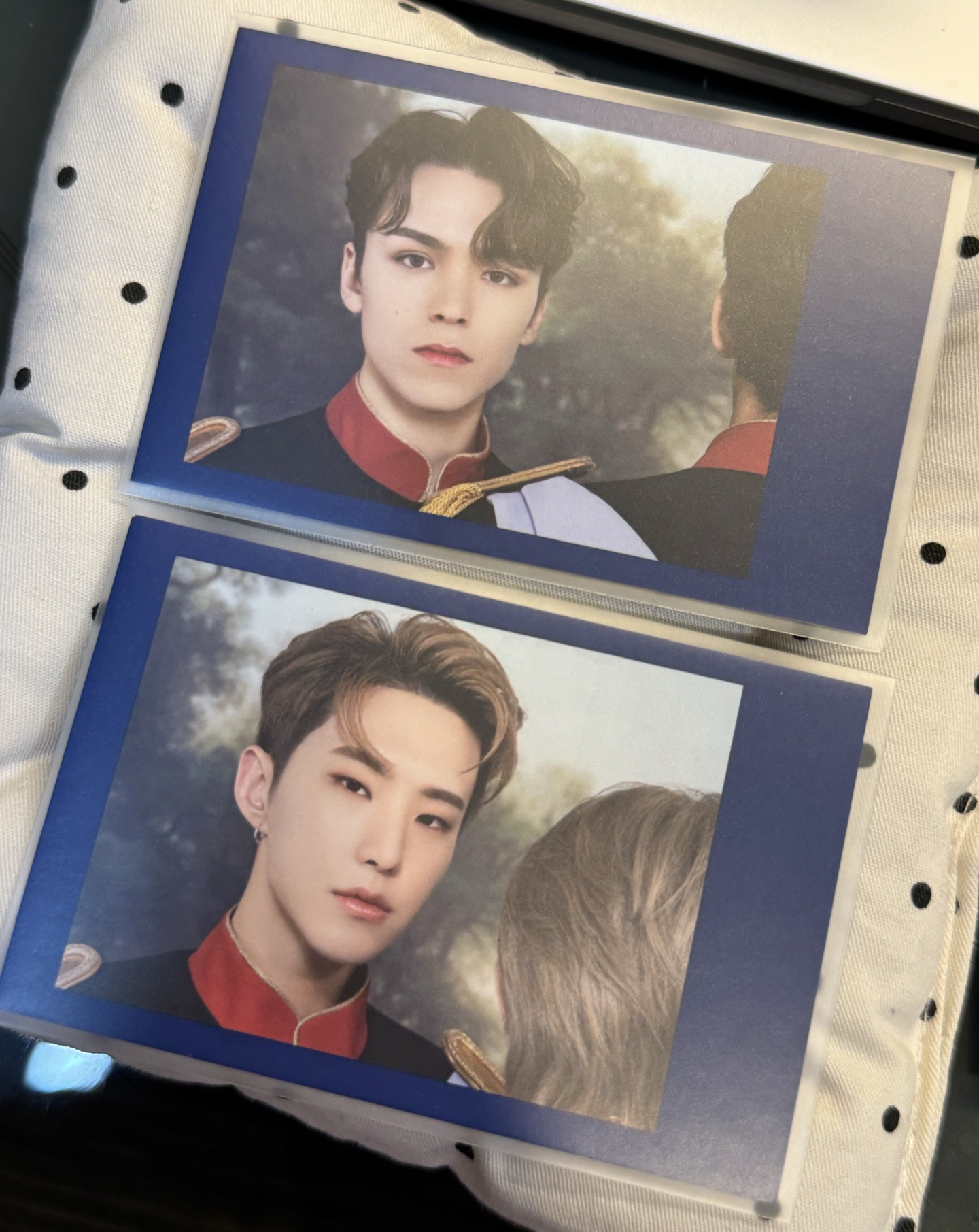 率（邊角有微翹起）榮鐵盒卡 