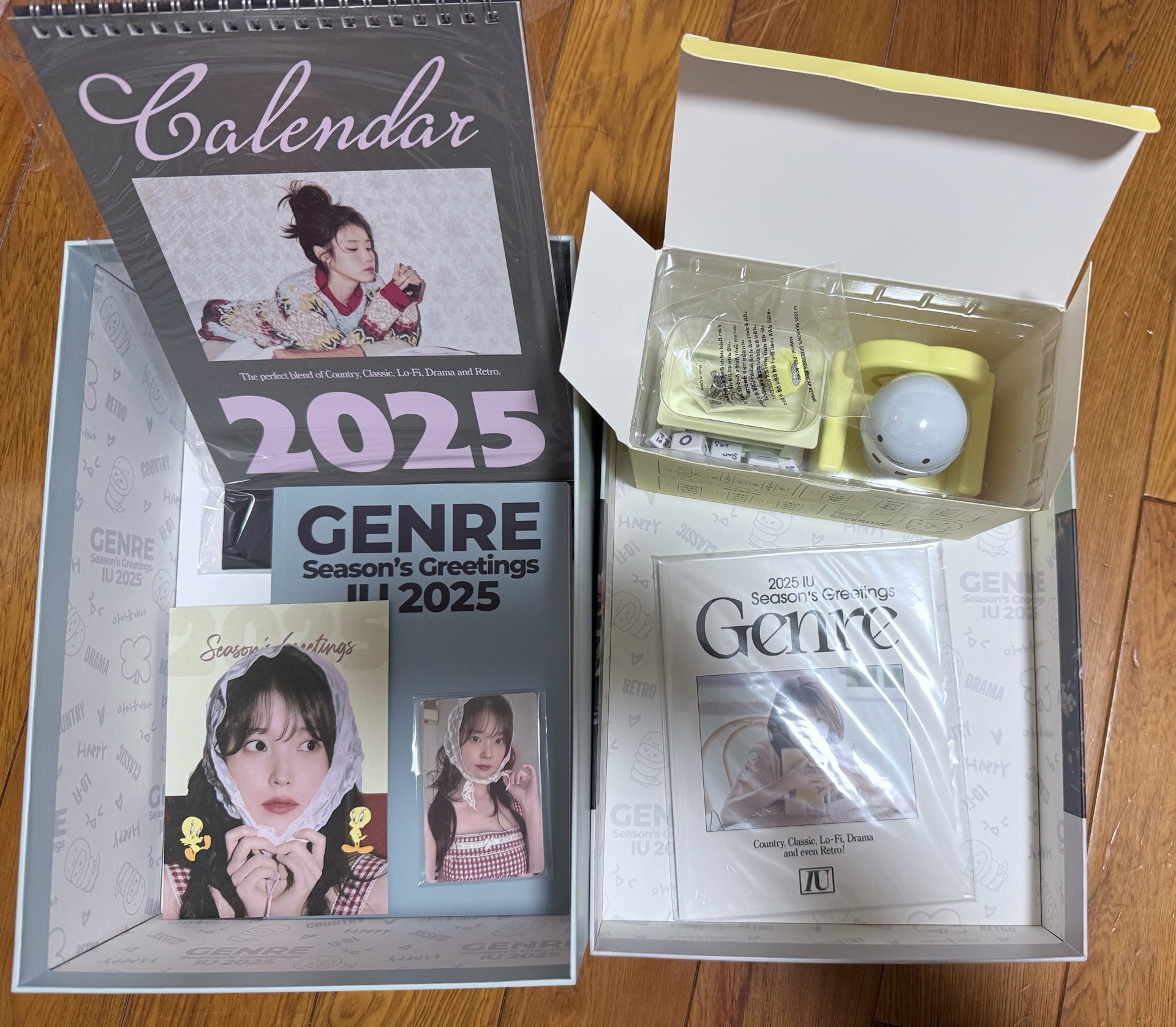 IU 2025桌曆組 