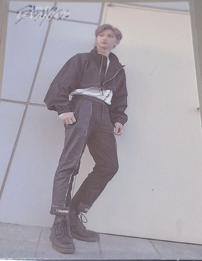 菲 全身 Clé : LEVANTER 專輯卡 Concept ver.