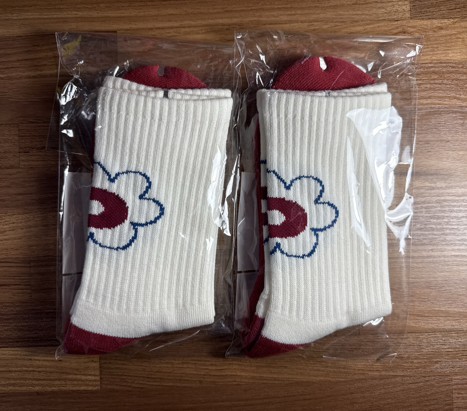 LOVE MONSTERS 花花襪子