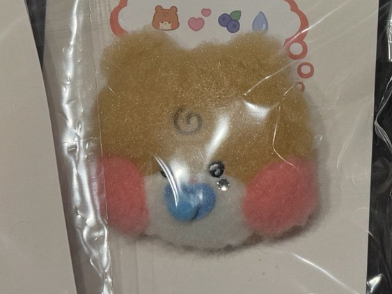 奶嘴大頭徽章 BININI