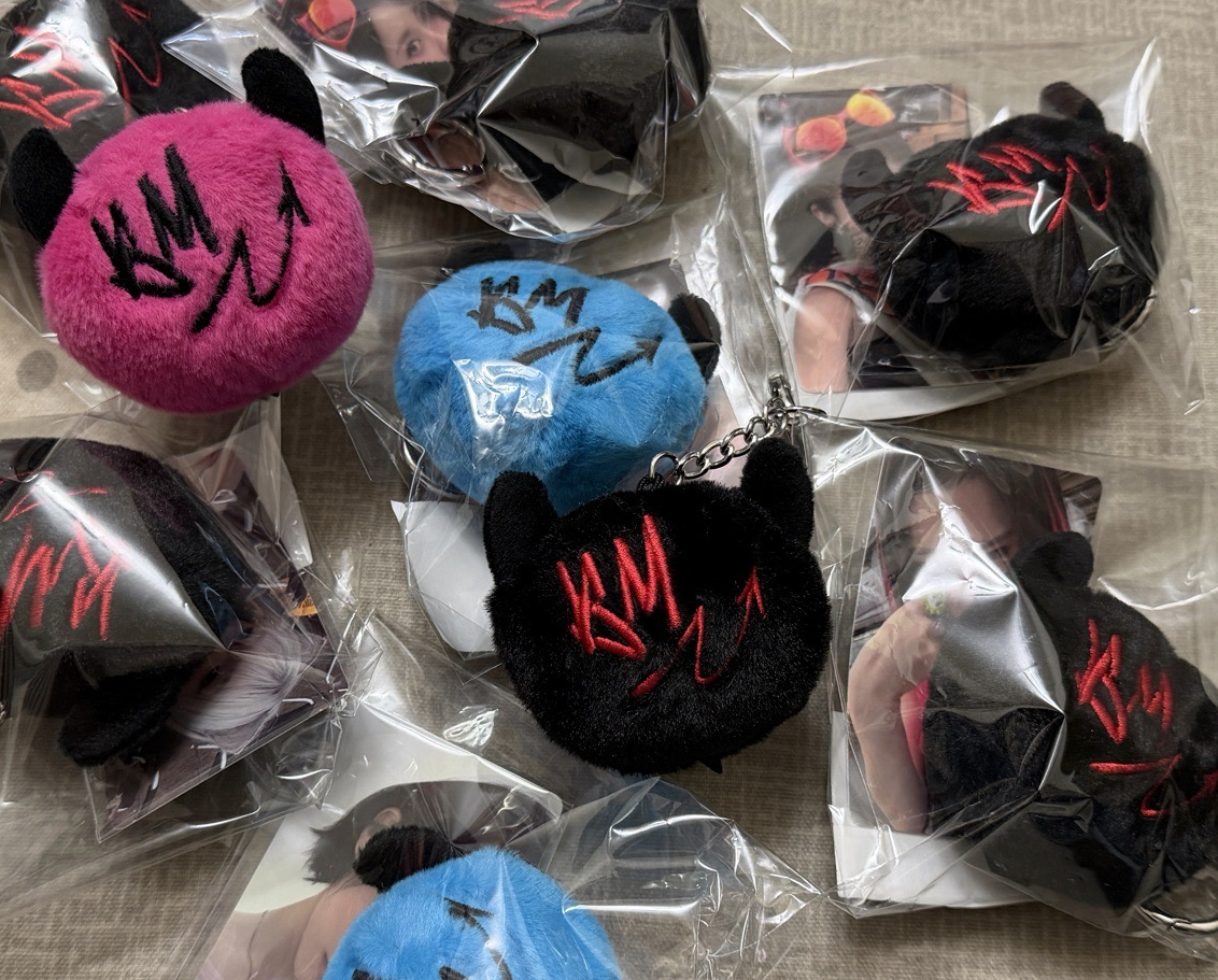 黑球藍球吊飾 單出