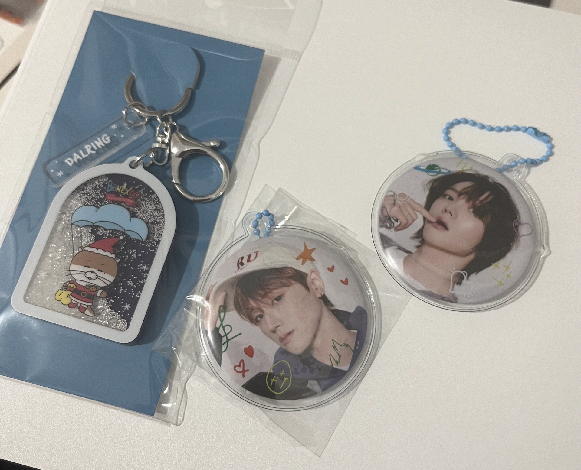 哩嗚聖誕吊飾、12日巡徽章