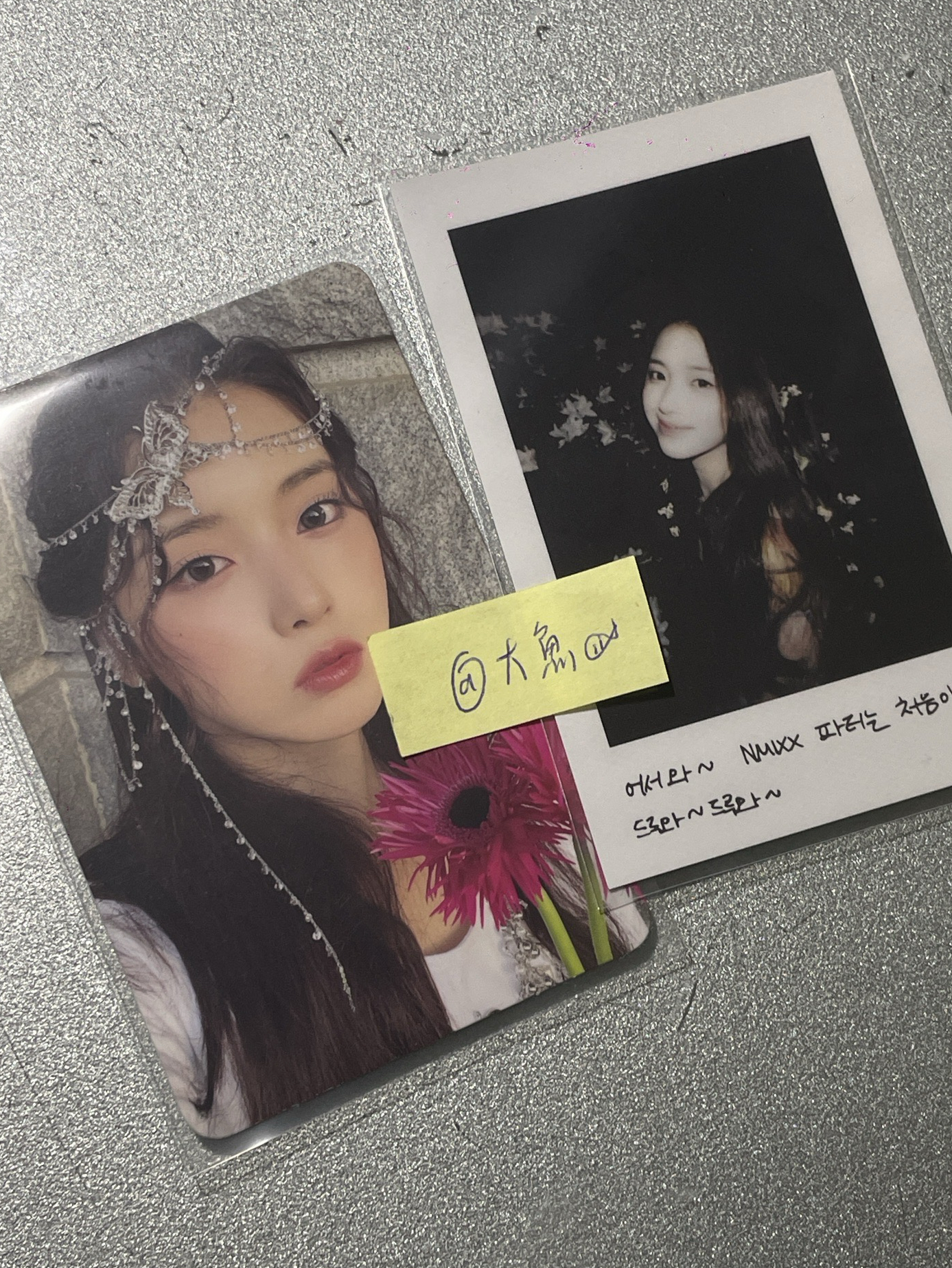 jiwoo 小卡兩張不拆