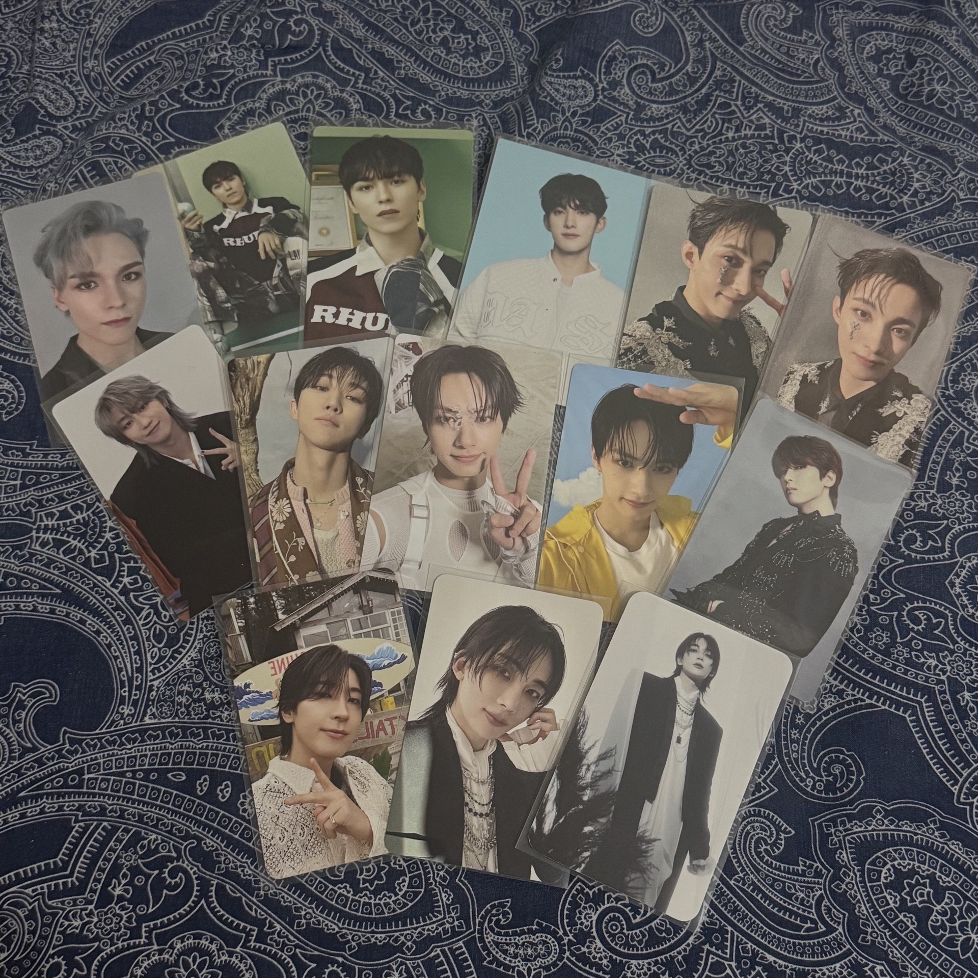 綁物區（下單前私訊我要哪幾張）