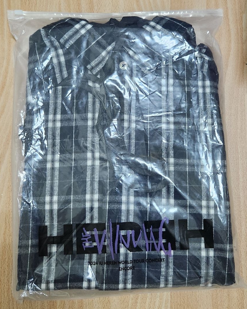 IU安可場格子襯衫