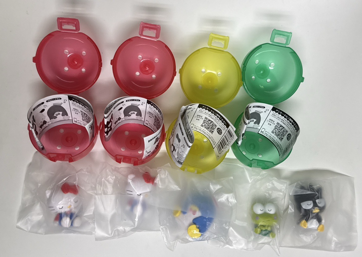 三麗鷗 靠肩睡覺扭蛋公仔