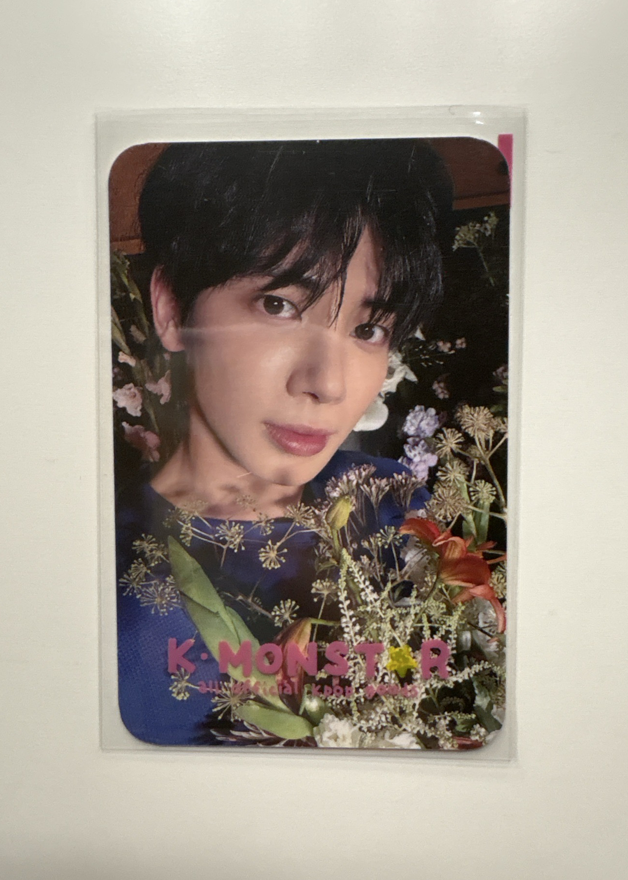 背面中文‘’今晚來我的夢裡吧‘’