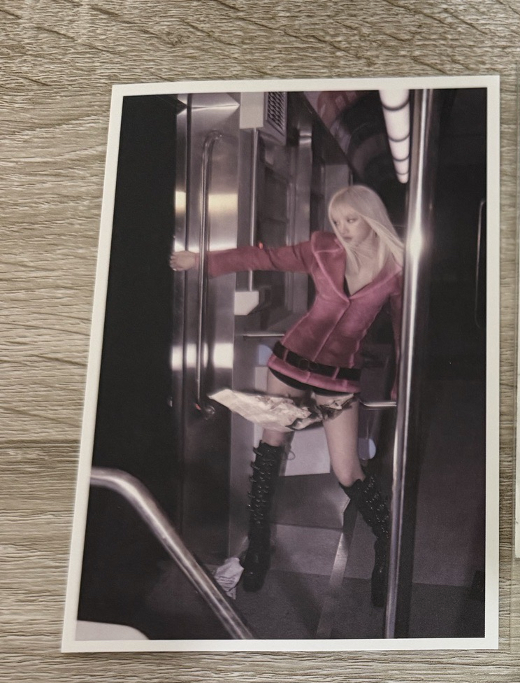 We are 雨琦明信片