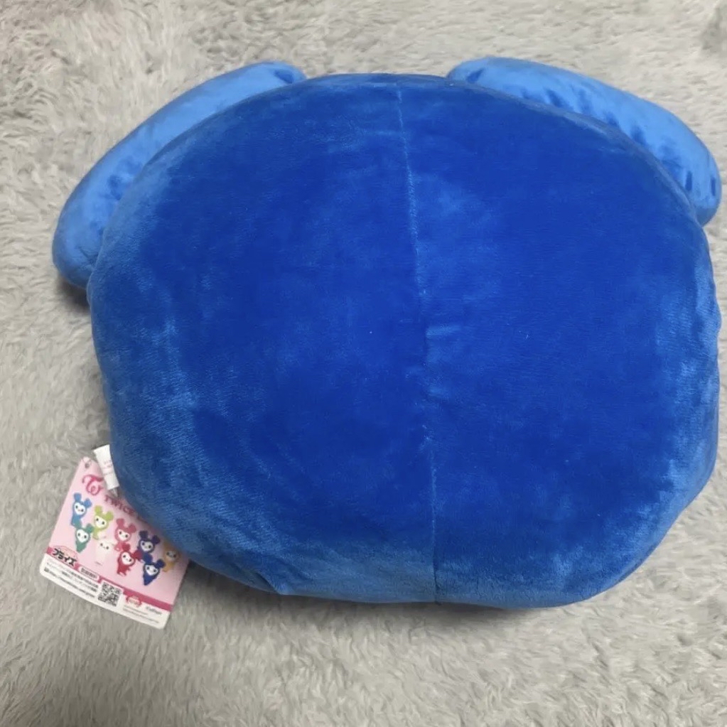 Twice x GIGO 睡覺抱枕