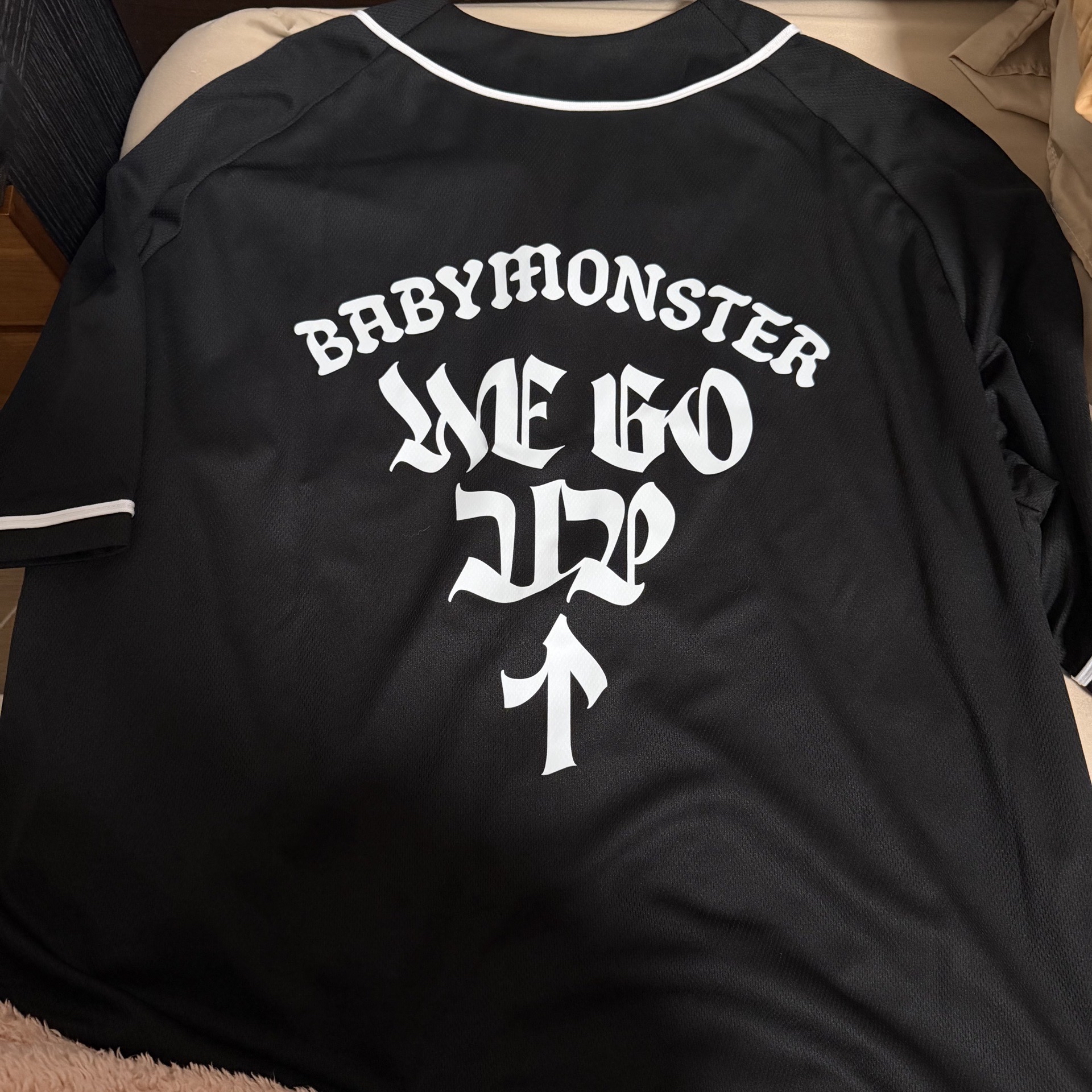 BABYMONSTER [WE GO UP] 球衣