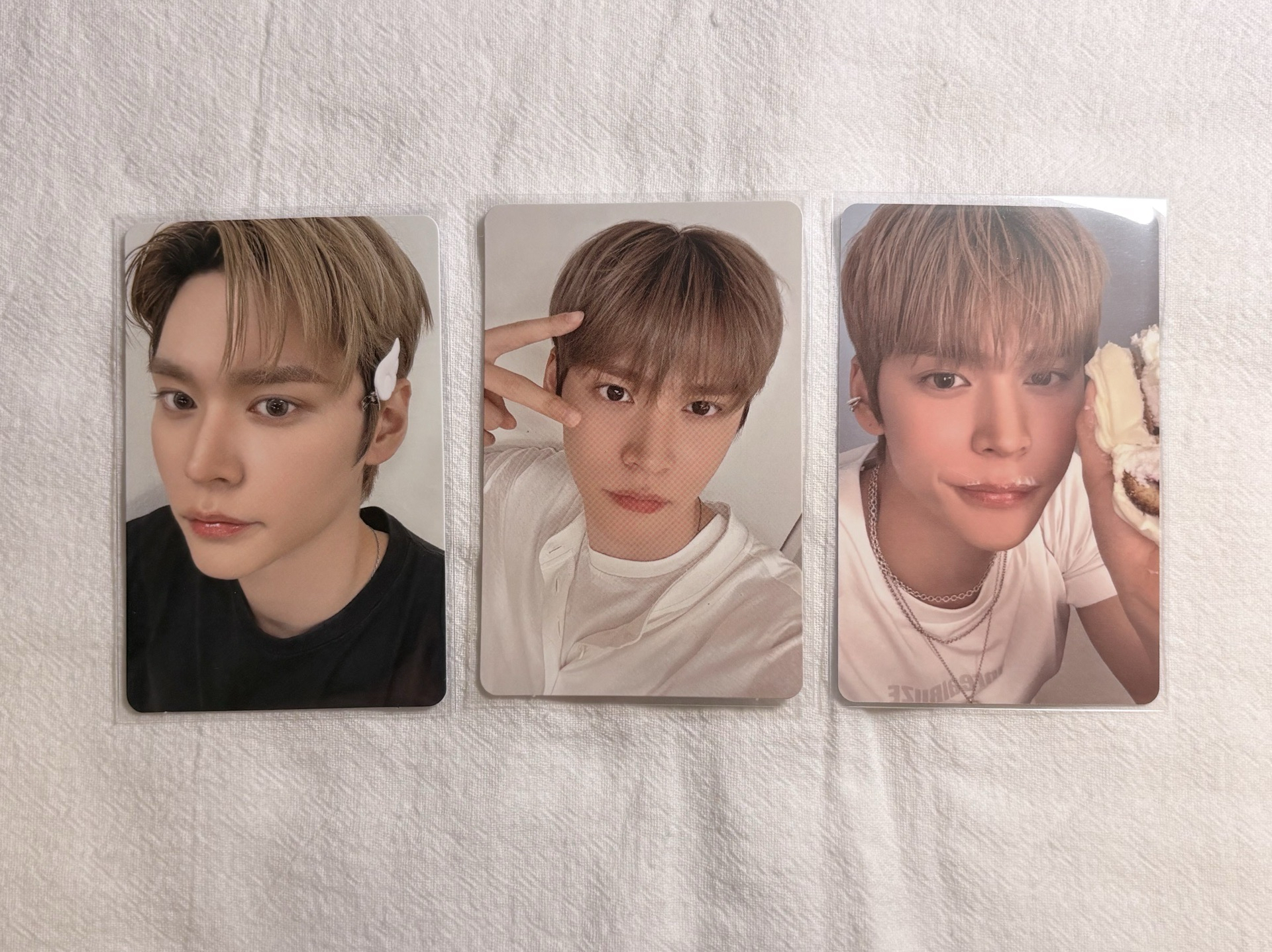 宋恩奭年曆自拍卡