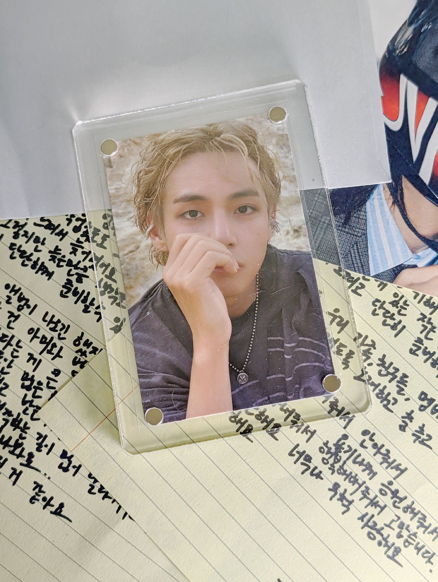 金泰亨layover專卡