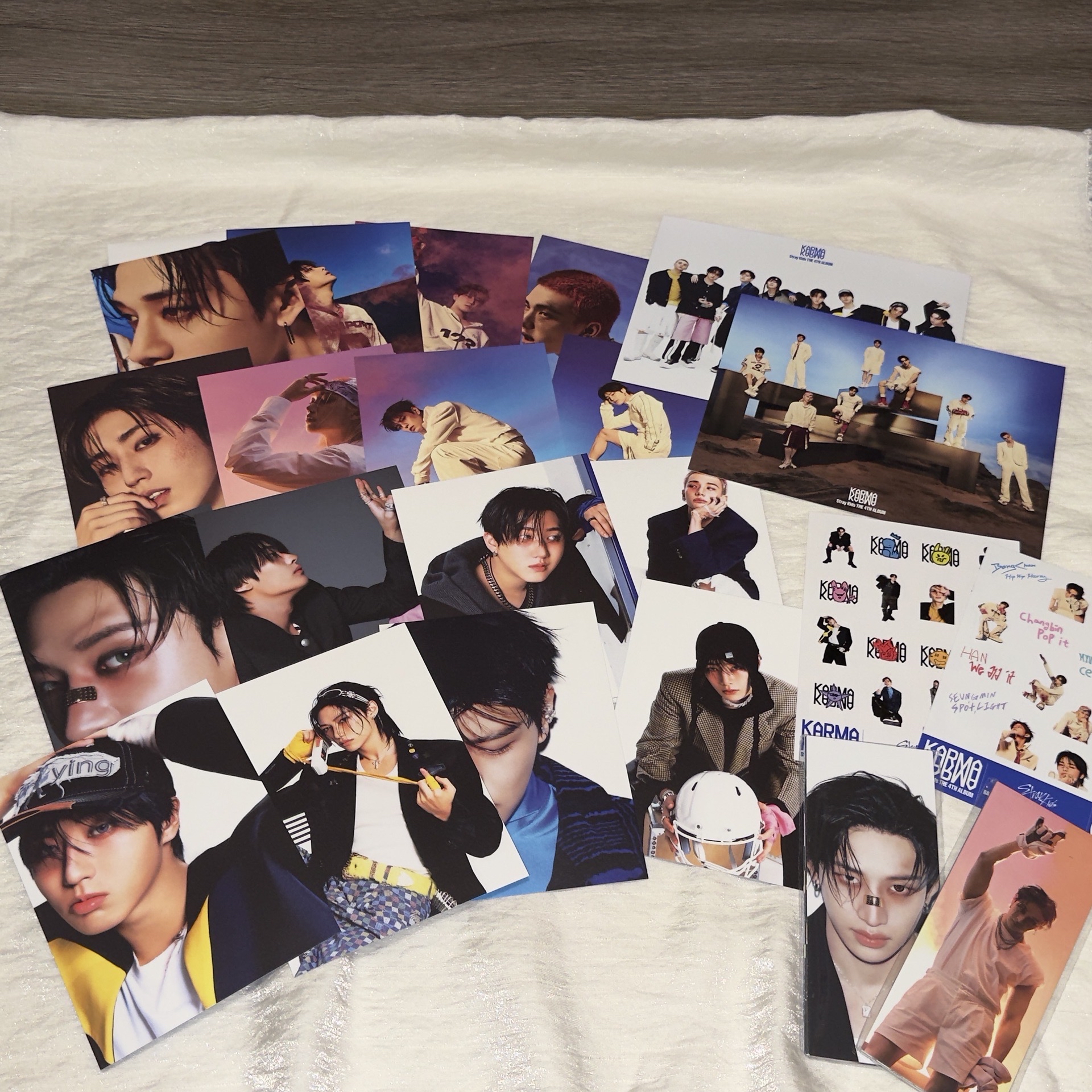 Stray Kids KARMA 普版專輯 固配 1
