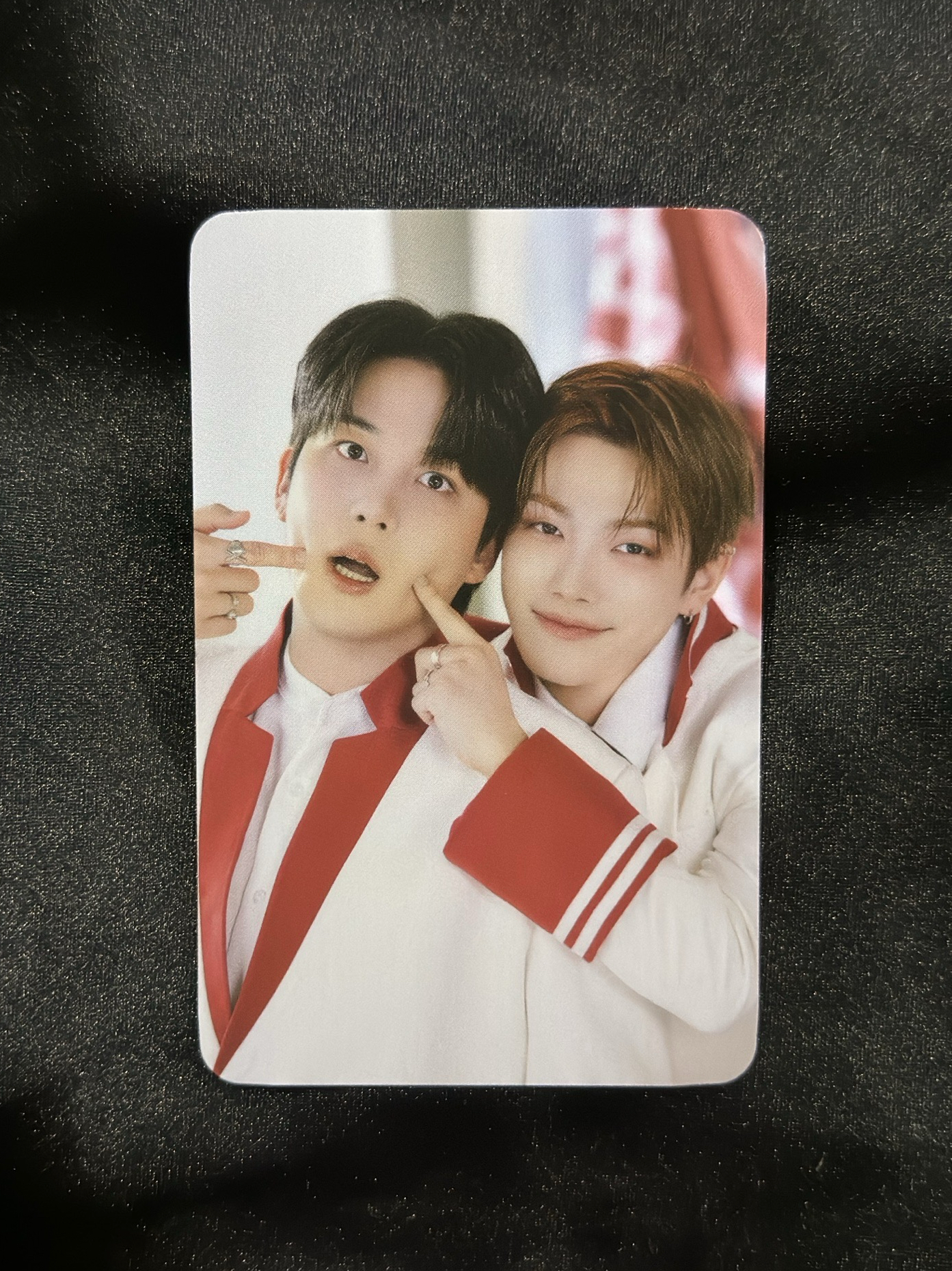 AIC 隊忙戳臉🐻🐿️