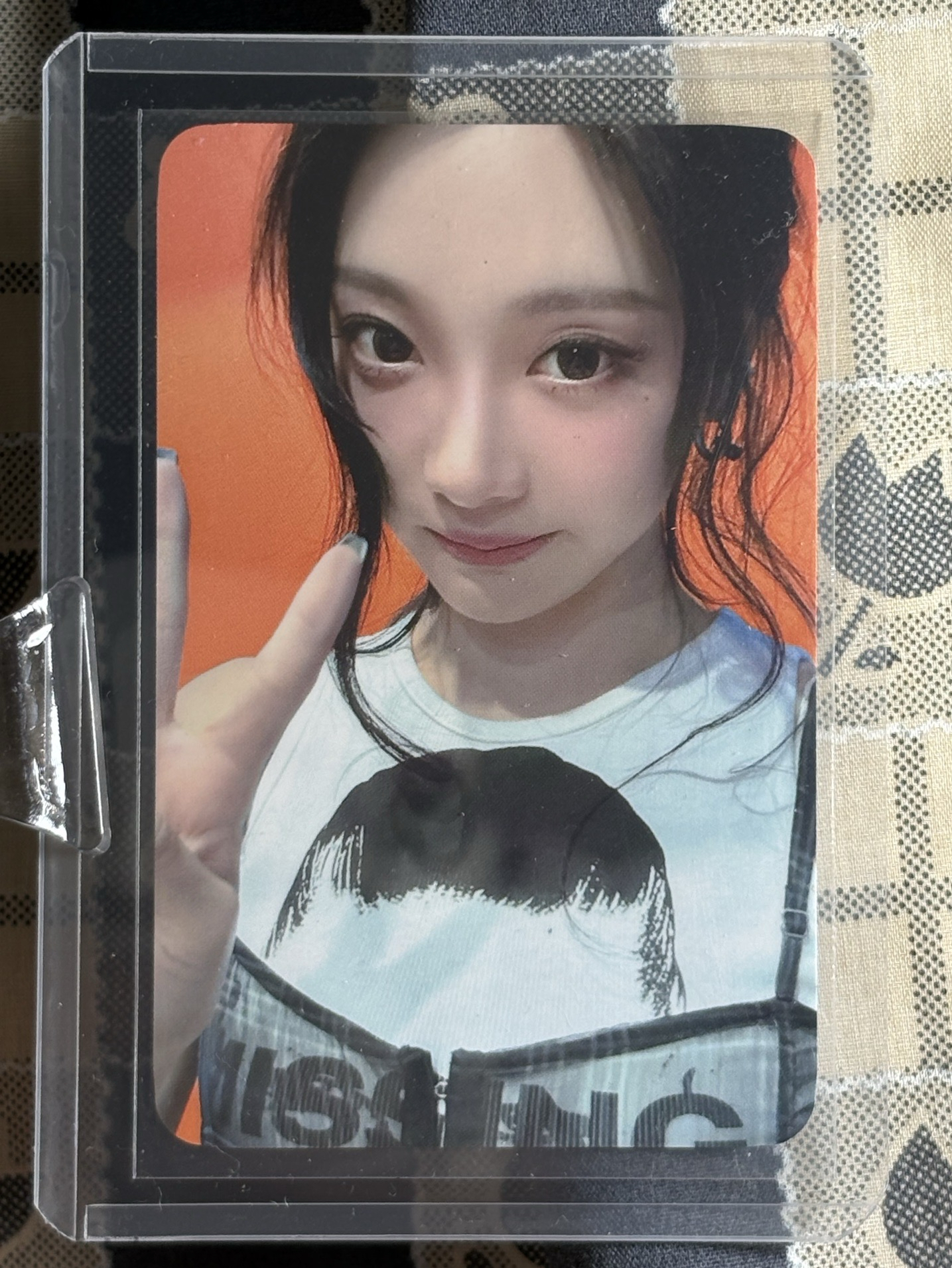 大眼比耶萌萌寧