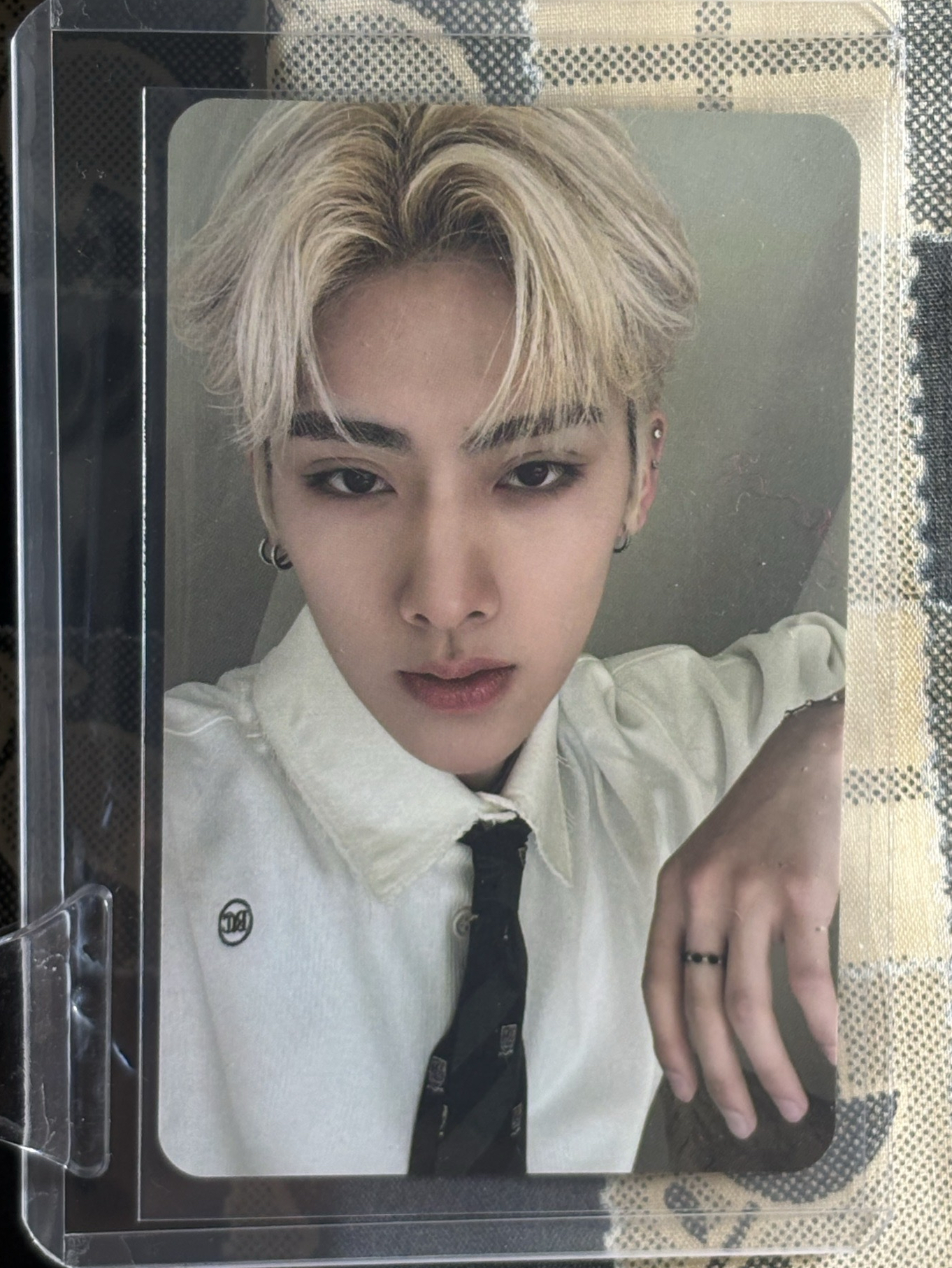 冷臉帥氣的沈咪