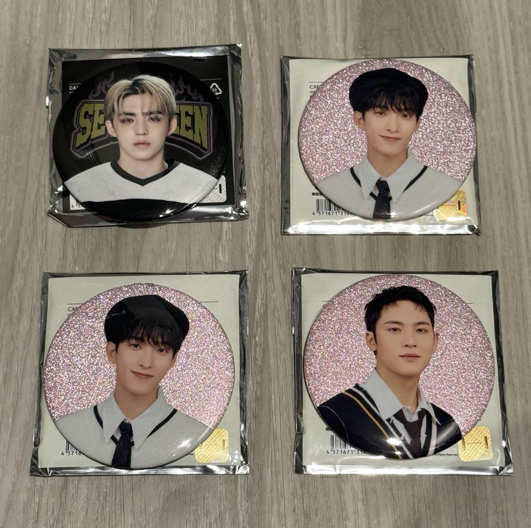 25年Home、Holiday飯咪徽章