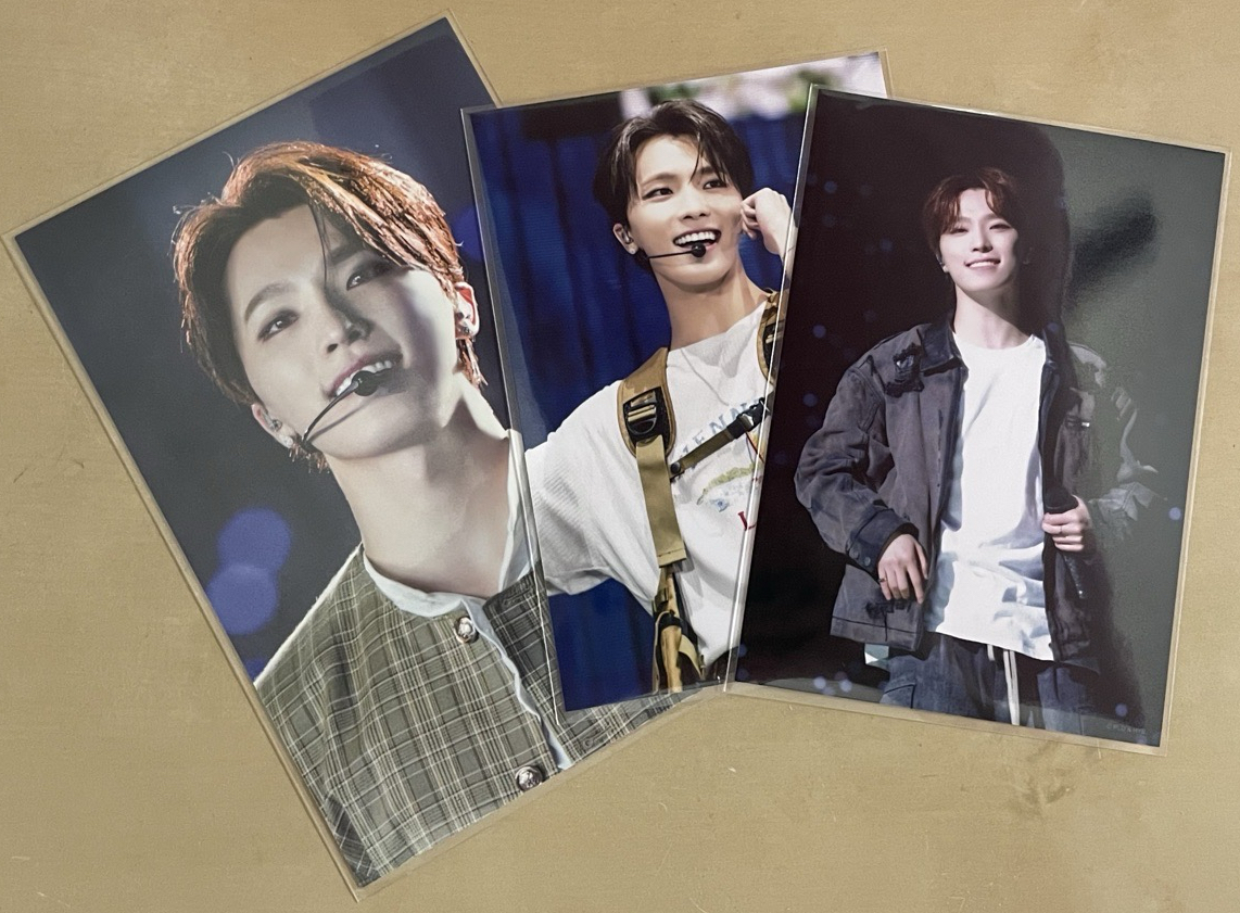 RIGHT HERE 明信片+生寫真