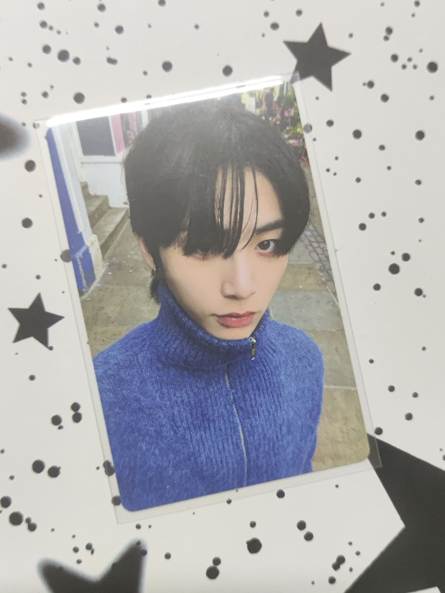 BND｜藍色高領 左眼是為了愛上你