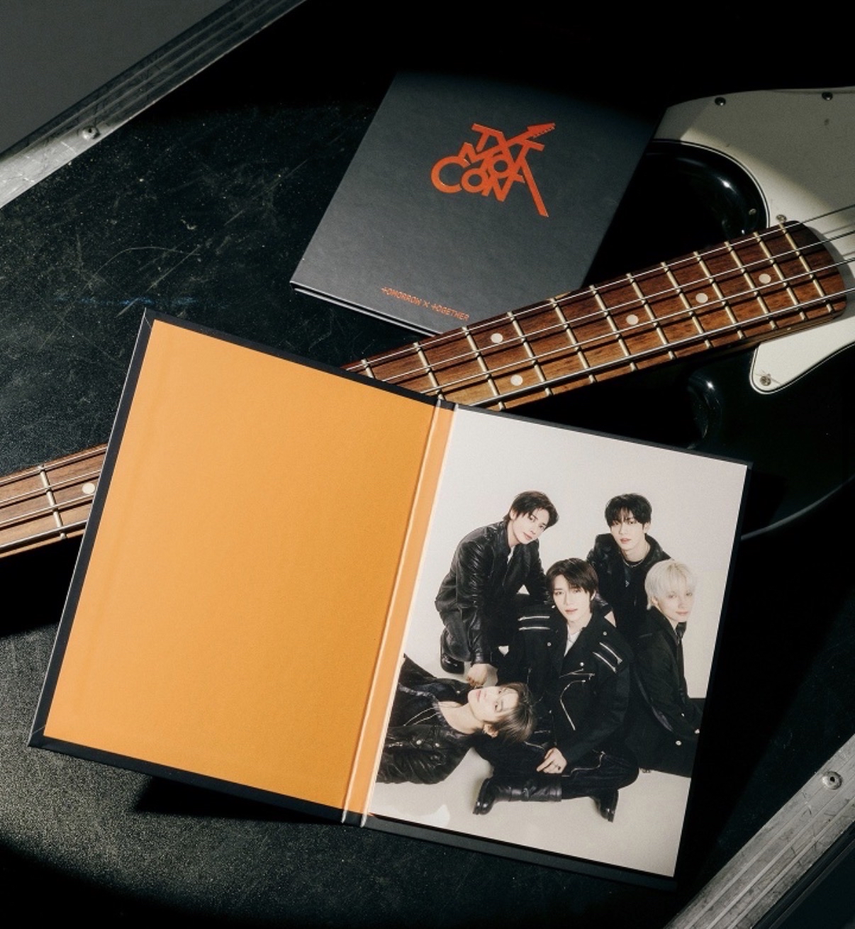 TXT MOA CON寫真書