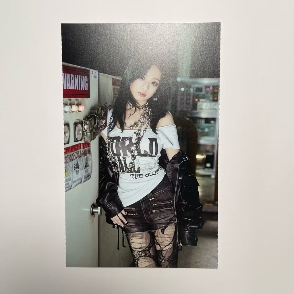 Ahyeon WE GO UP 塔店 明信片組 