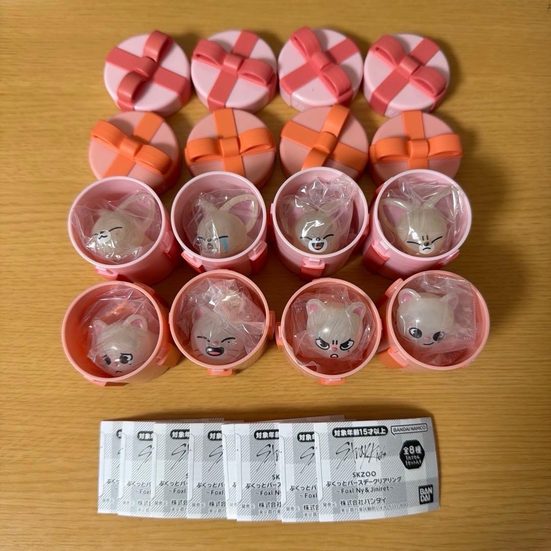 Jiniret、FoxyNy各一組