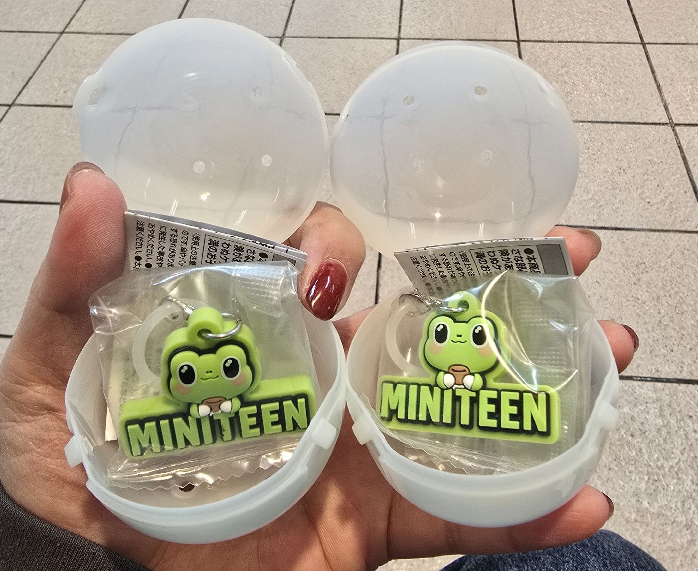 miniteen 萬代吊飾 the8