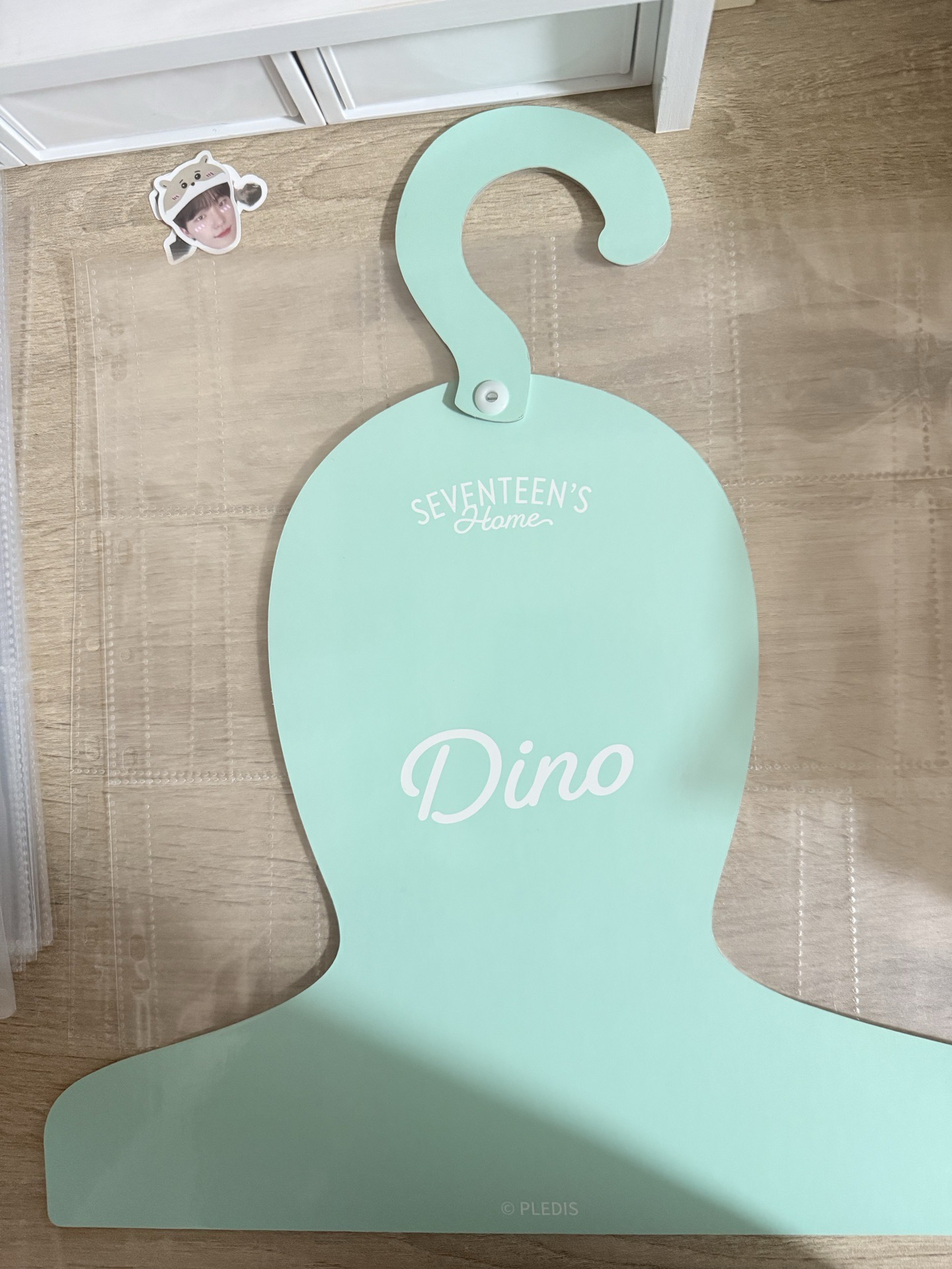 李燦22年HOME衣架