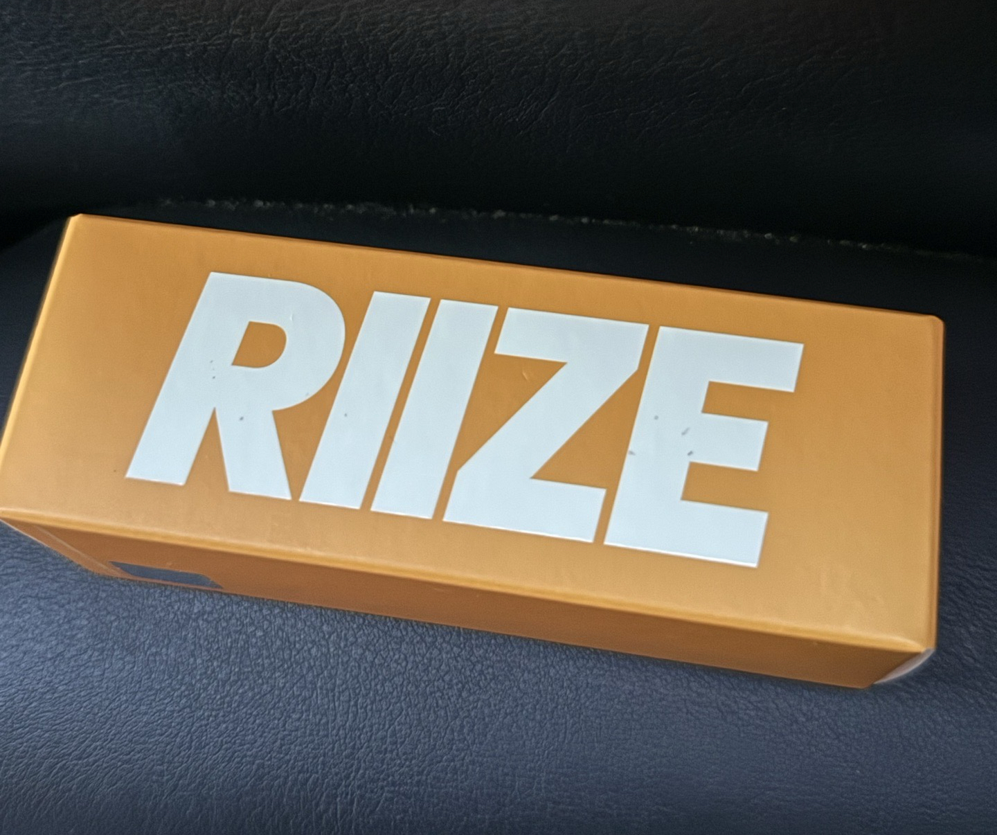 RIIZE 手燈護唇膏