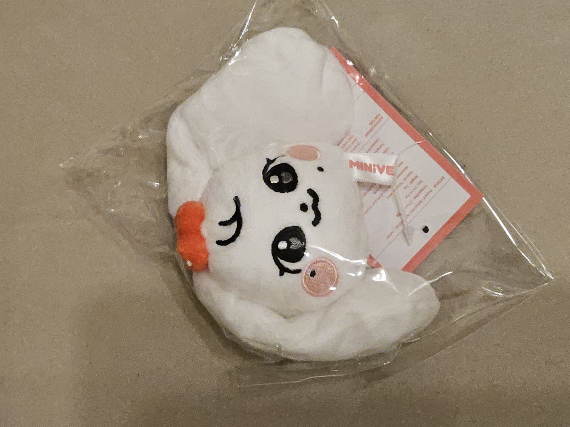 MINIVE SCHOOL CHERRY IVE 張員瑛 娃娃 櫻桃兔 大頭吊飾