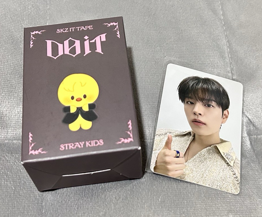 DO IT 快閃店商品 滿額卡 公仔 徽章吊飾組