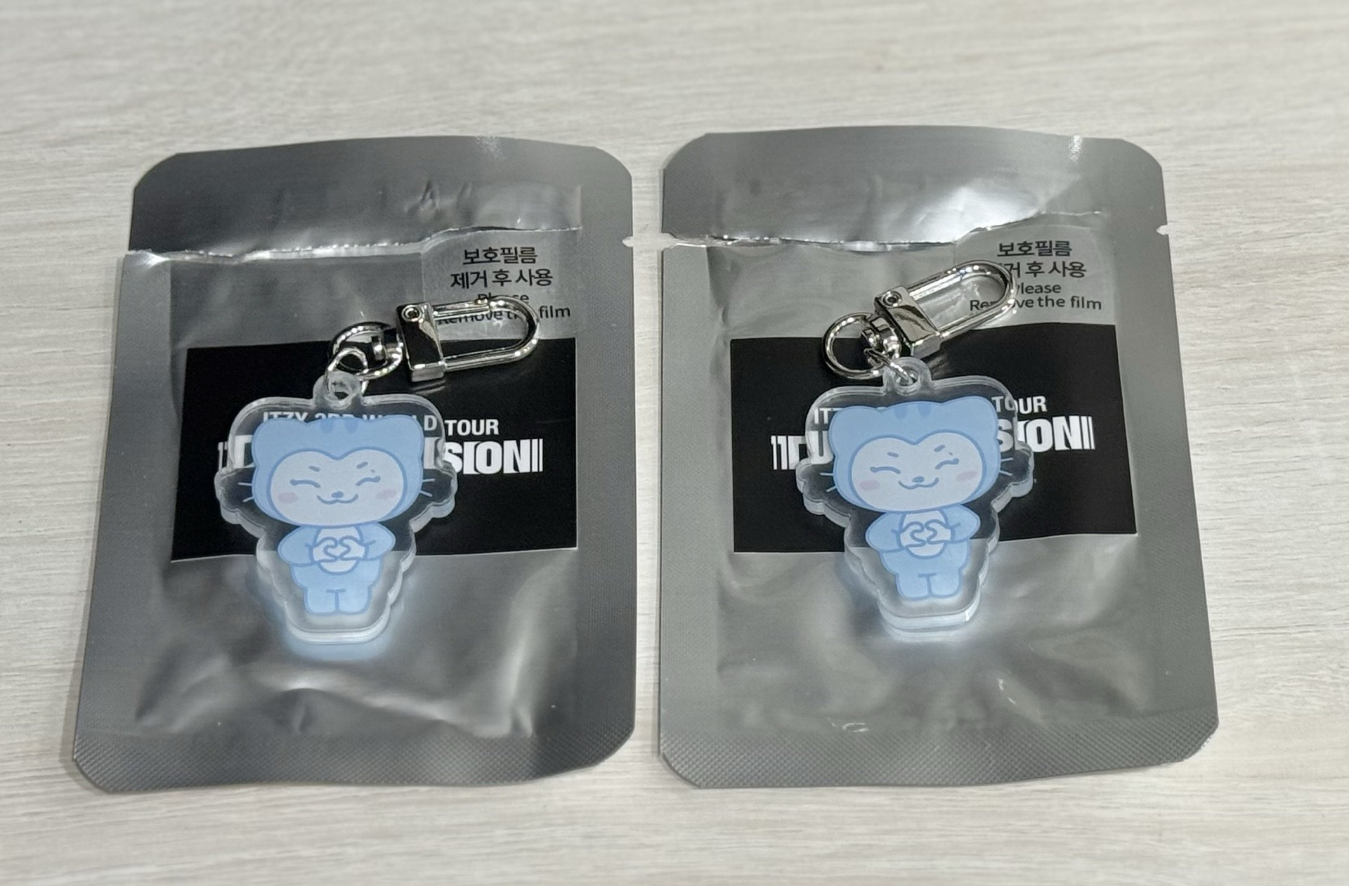 三巡隨機壓克力鑰匙圈 留真