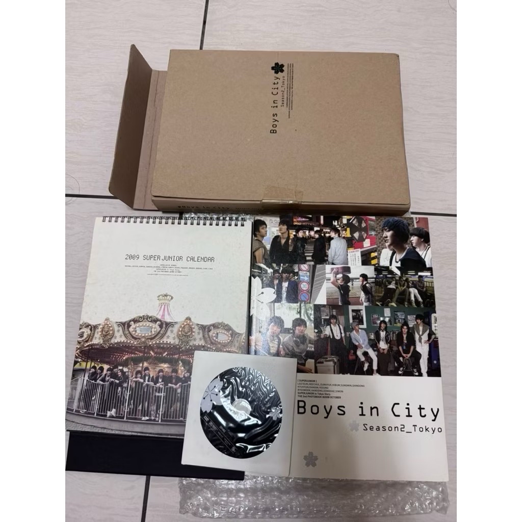 Super Junior SJ Boys in city 1 2 3 4 馬來西亞 香港 東京 巴黎 寫真書 