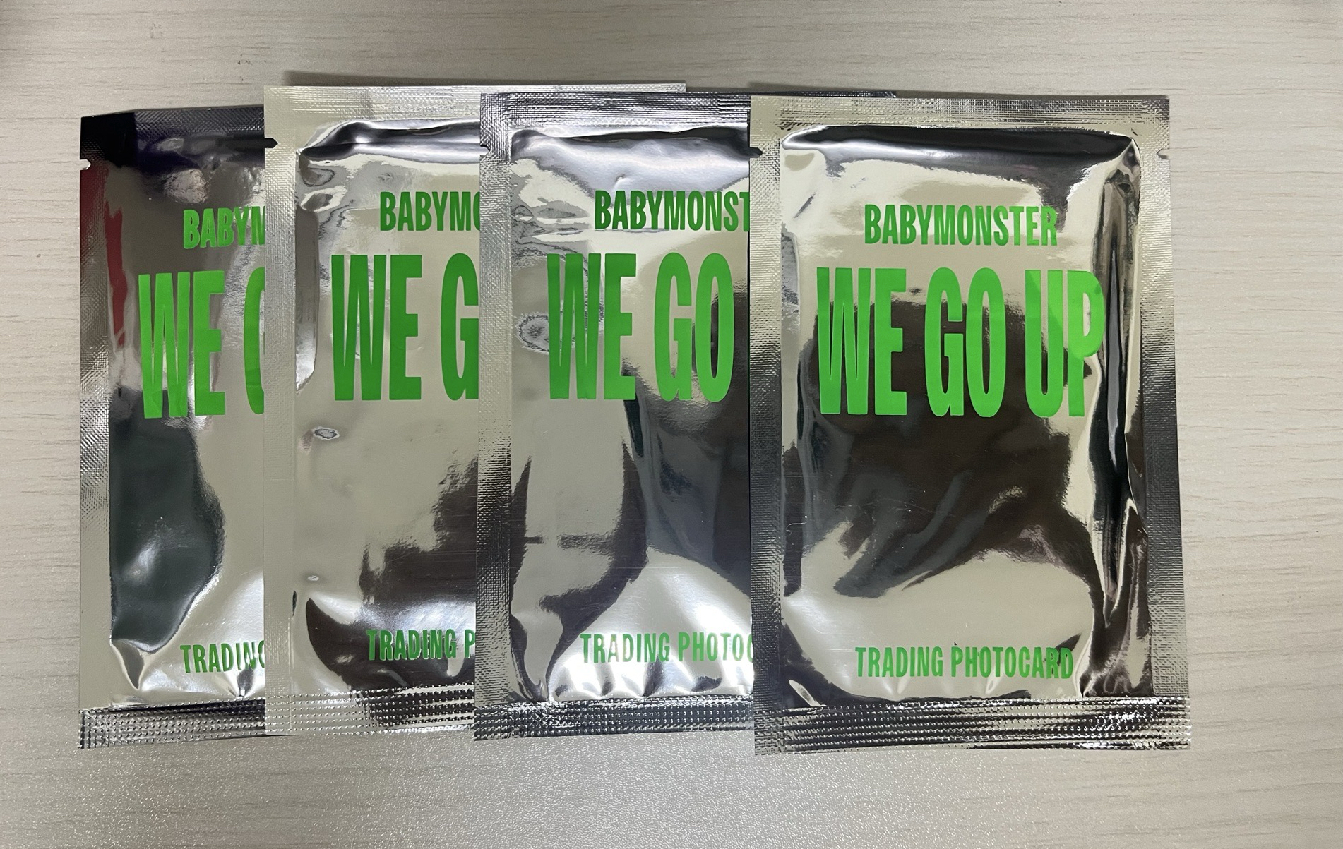 we go up卡包（一組五張）