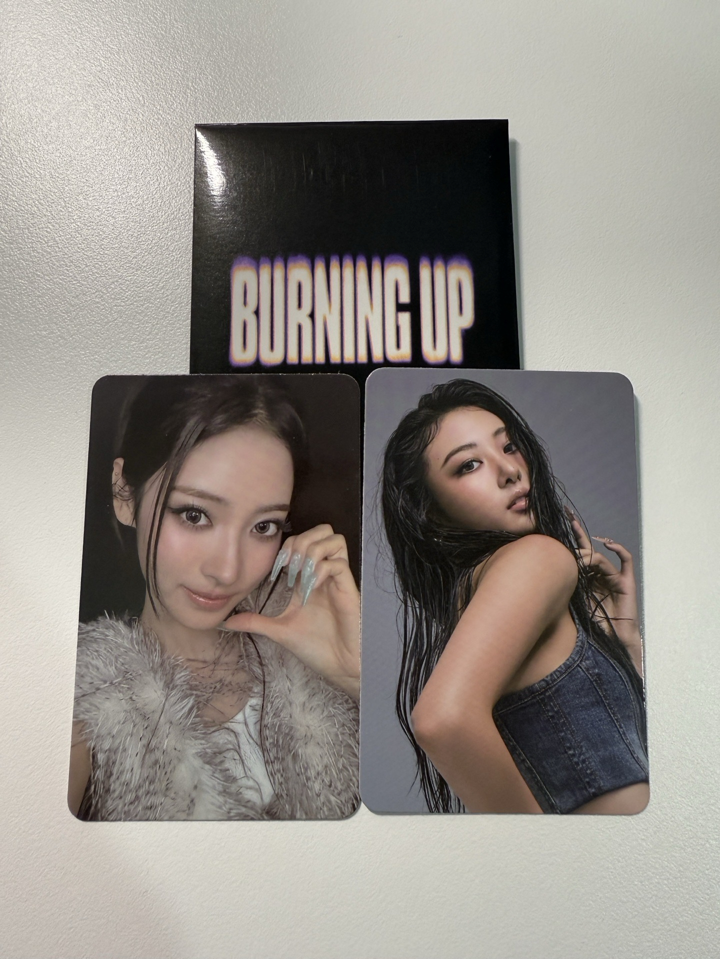 BURNING UP 隨機卡包 A ver