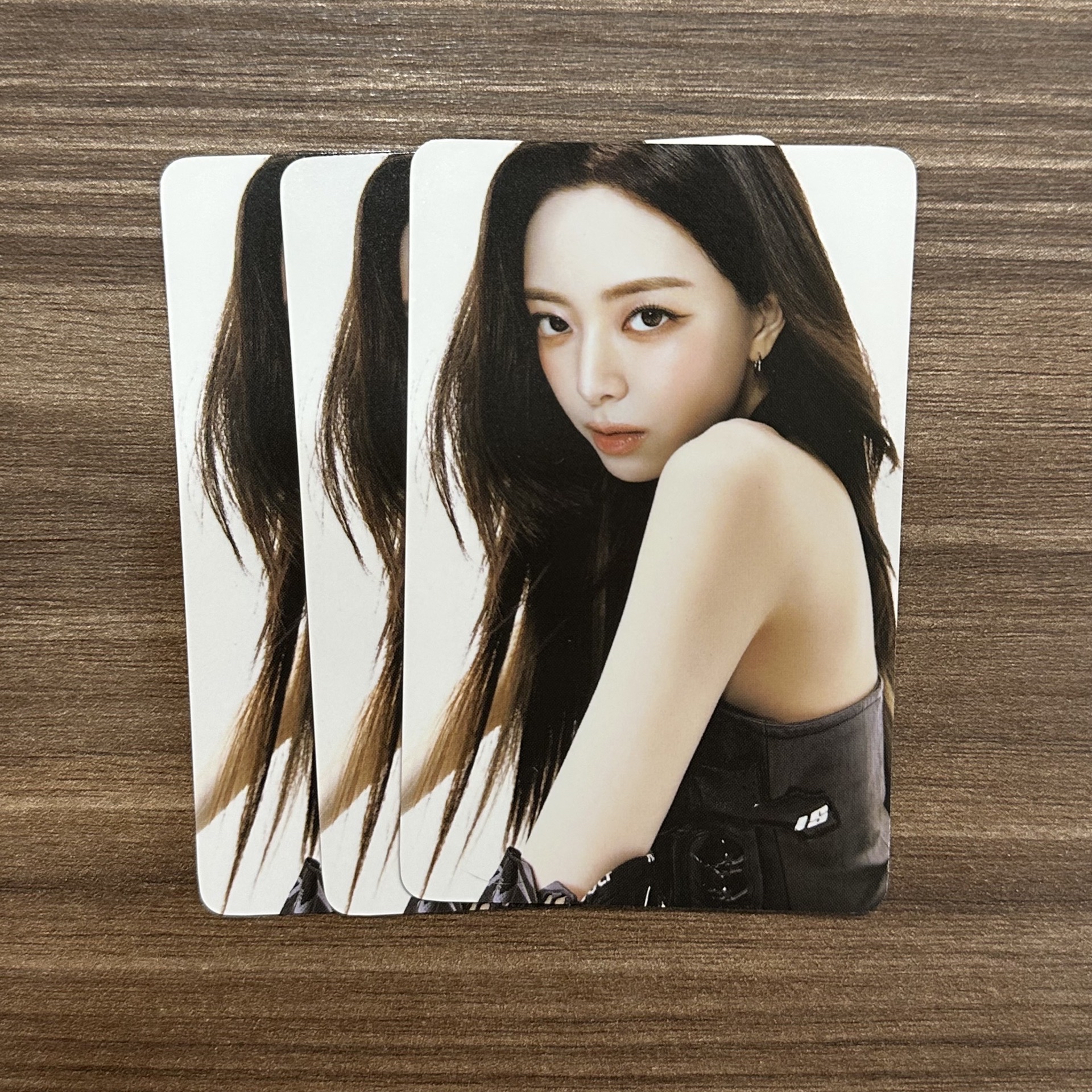 *娜白底官拍（有明顯眼見ㄉ損）