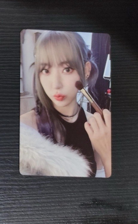 LE SSERAFIM EASY ms 櫻花特典卡預售閃卡