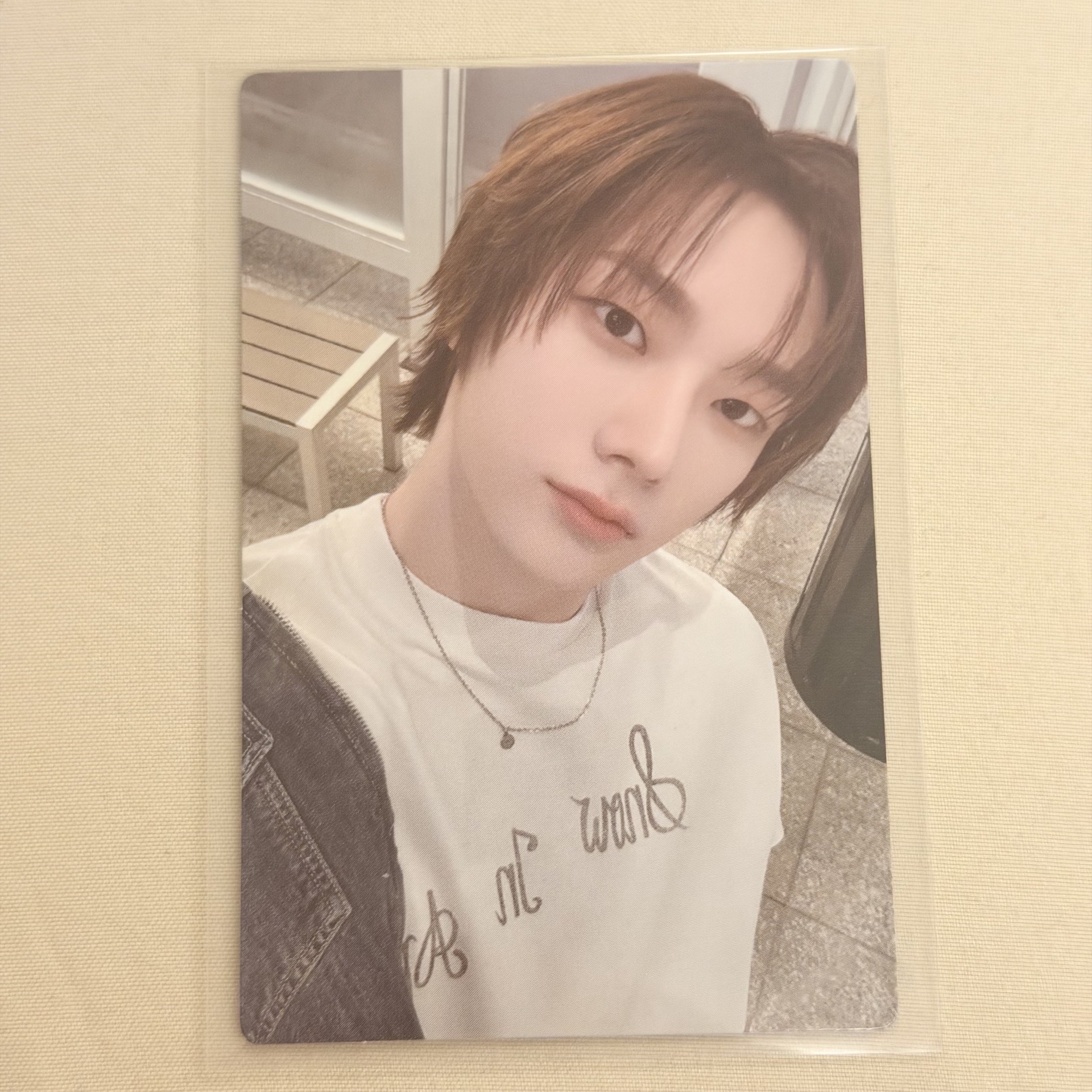 仁川卡包-白色上衣