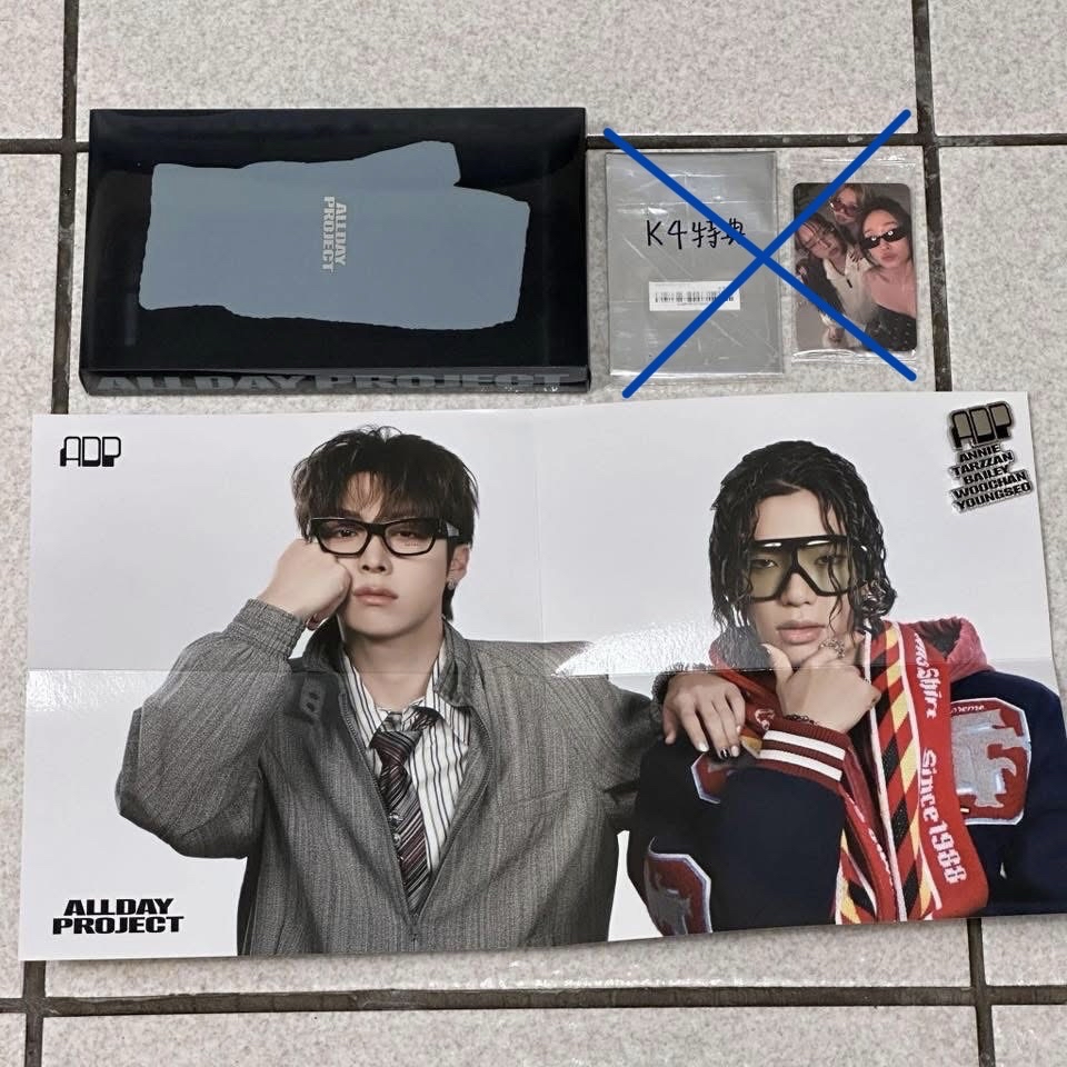 merch ver.團體金屬徽章*2+燦泰海報（無手套、小卡）