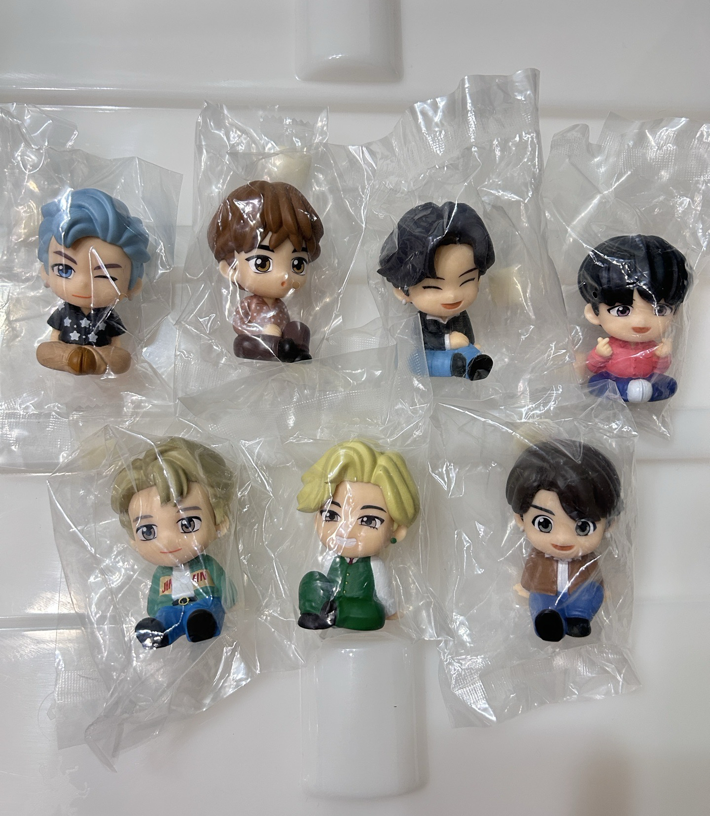 BTS tinytan 盒玩 公仔