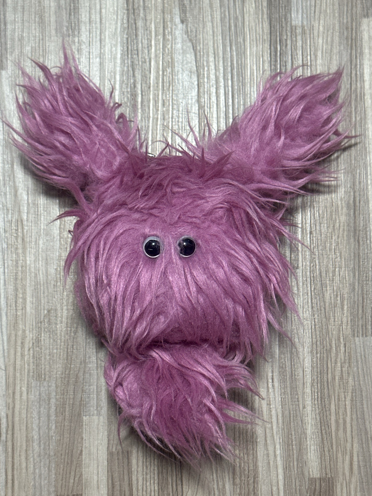 友水母 瀏海有剪 沒打理過