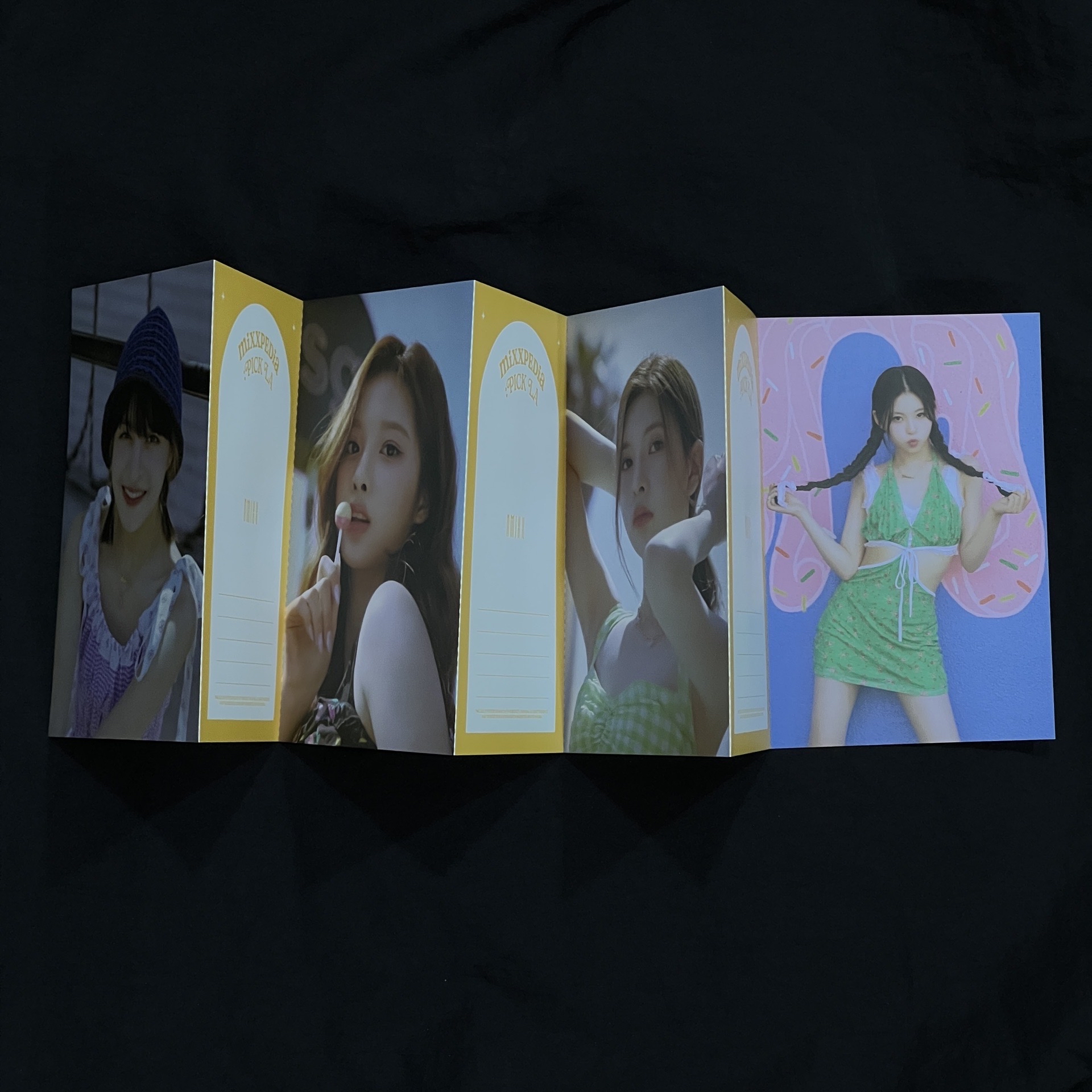 MIXXPEDIA LA寫真組（無小卡）