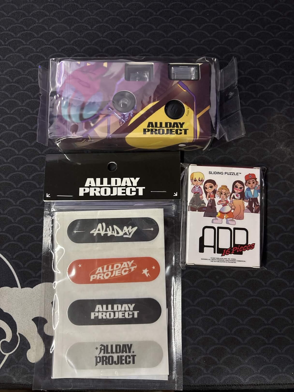 相機加OK繃加拼圖組