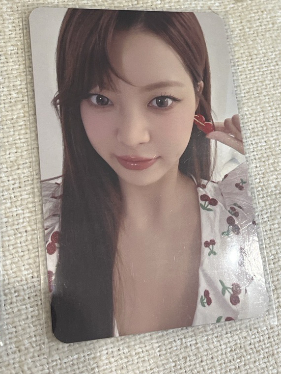 Le sserafim 小卡區