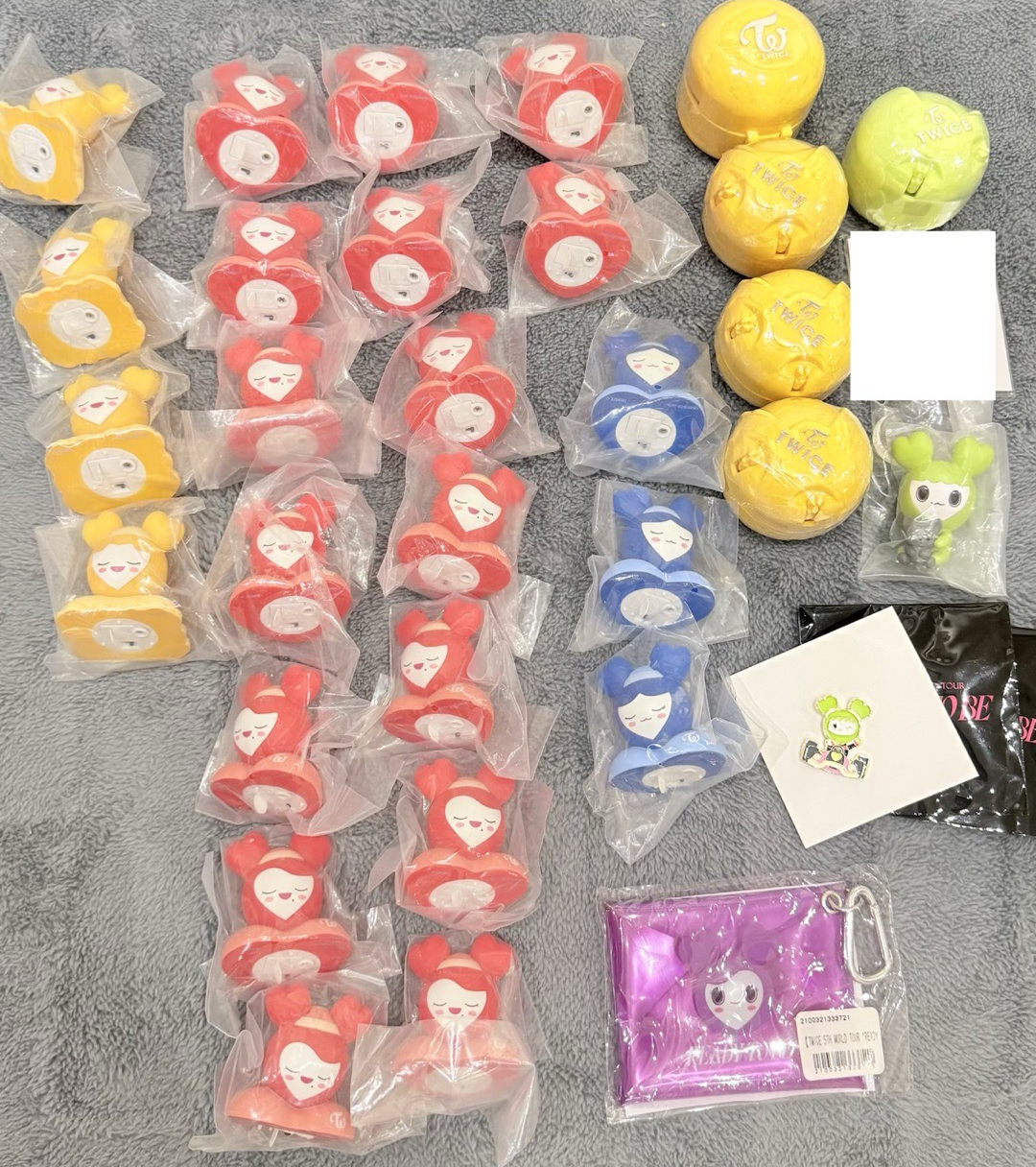 TWICE扭蛋-小夜燈、嬰兒車、戒指、小動物及五巡周邊