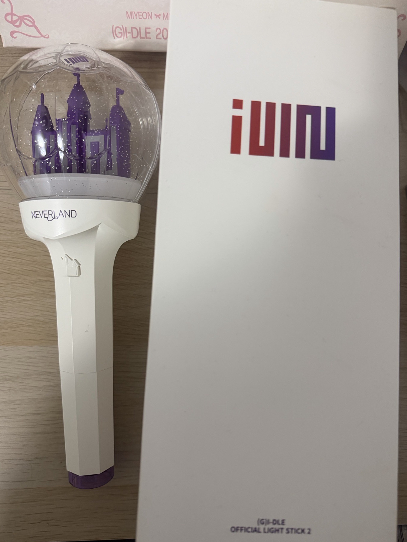 (G)I-DLE 女娃二代手燈