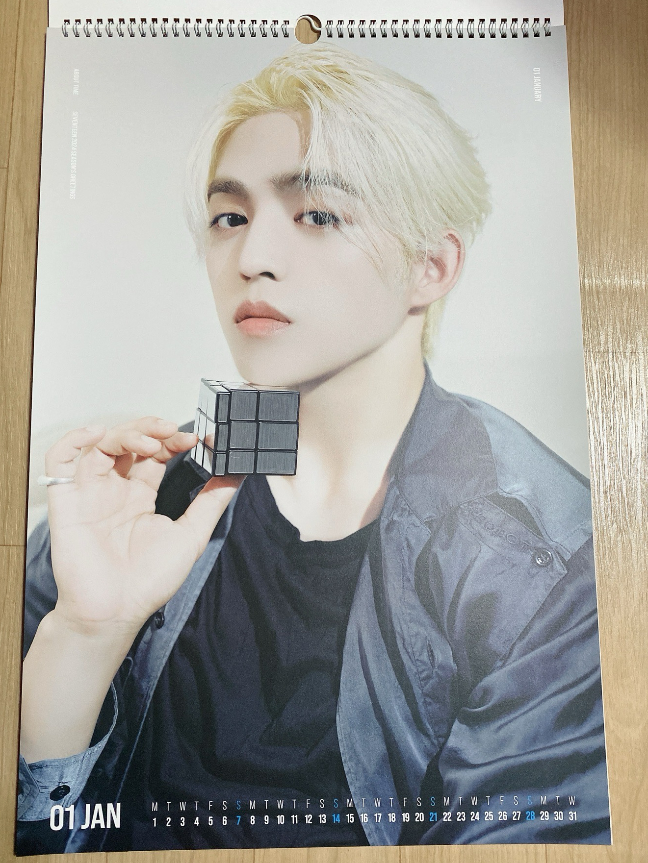 SEVENTEEN SEASON GREETINGS掛曆